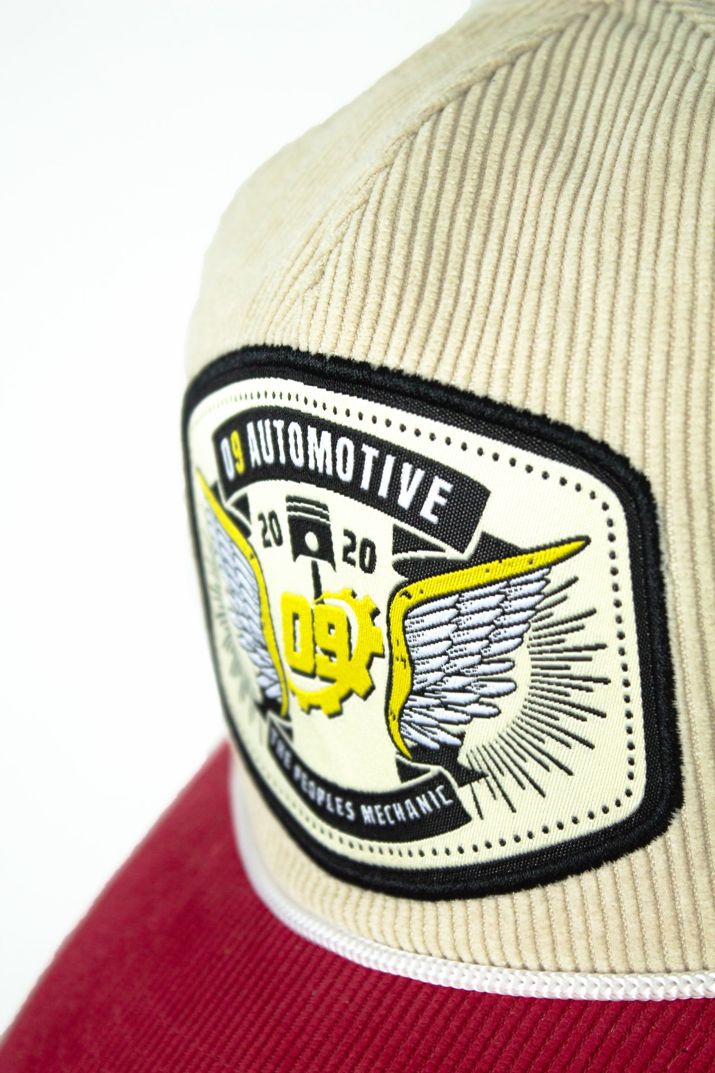 09 Capped Classic - Corduroy Red & Beige